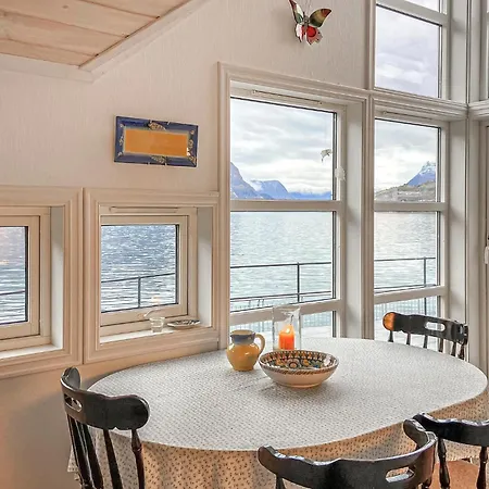 Casa vacanze 4 Bedroom Awesome In *