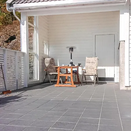 4 Bedroom Awesome In Dom wakacyjny